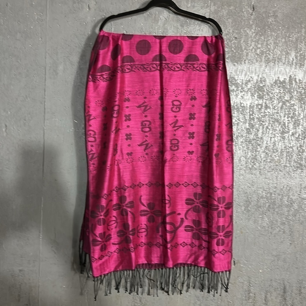 Pashmina Texture Scarf 66 x 27’ - Picture 5 of 6